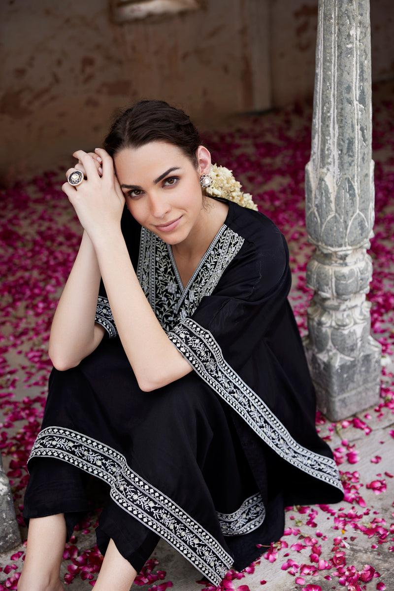 Fiza Black Kaftan set