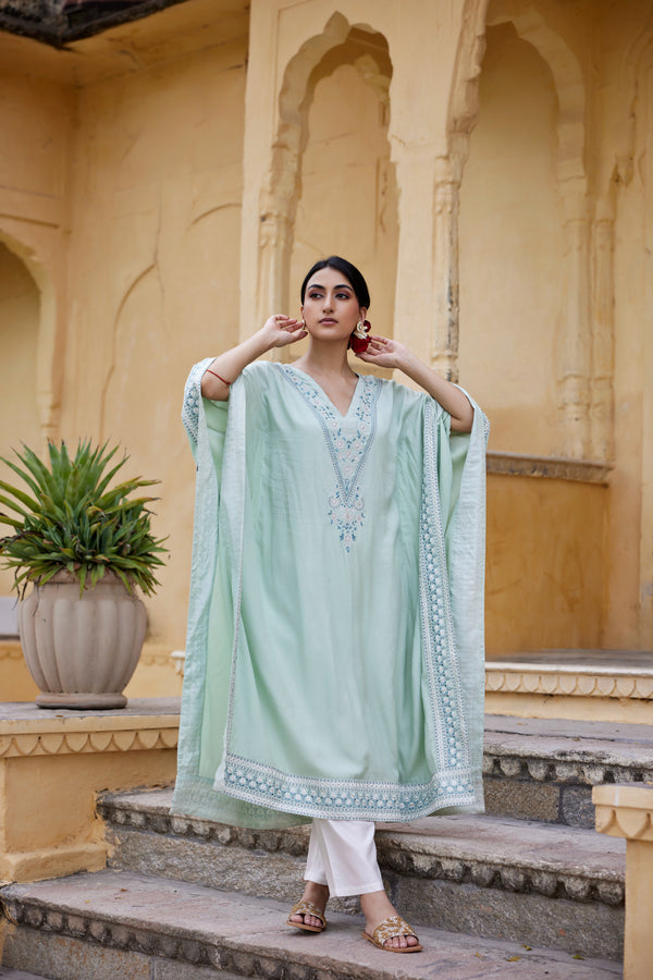 Alia kaftan set