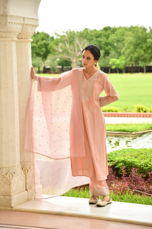 Ayat Pink Kurta Set